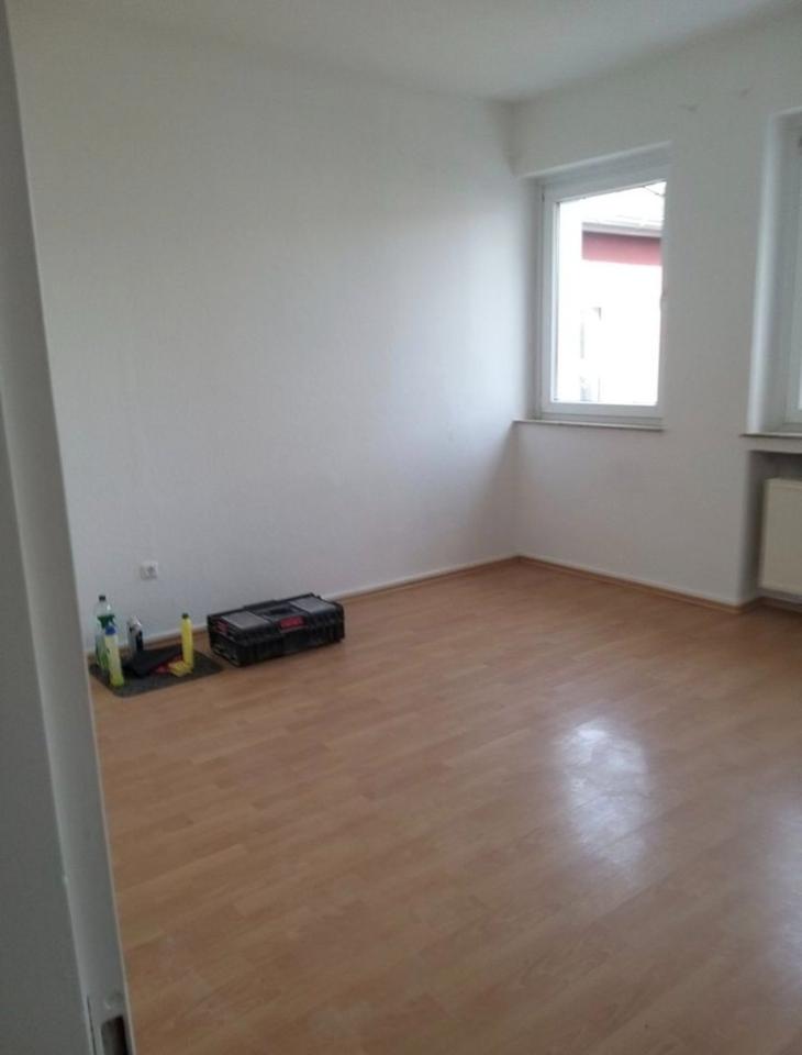 Thumbnail-Zentrale und möbliertes Zimmer Wohnung. 1500 € Aufpreis