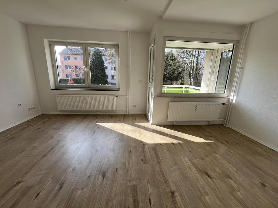 Thumbnail-Helles 3 - Zimmer-Wohnung mit Balkon