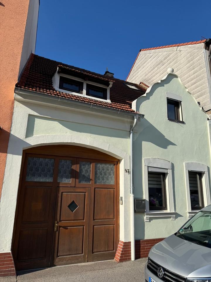 Thumbnail-Charmantes kleines Wohnhaus mit Garage