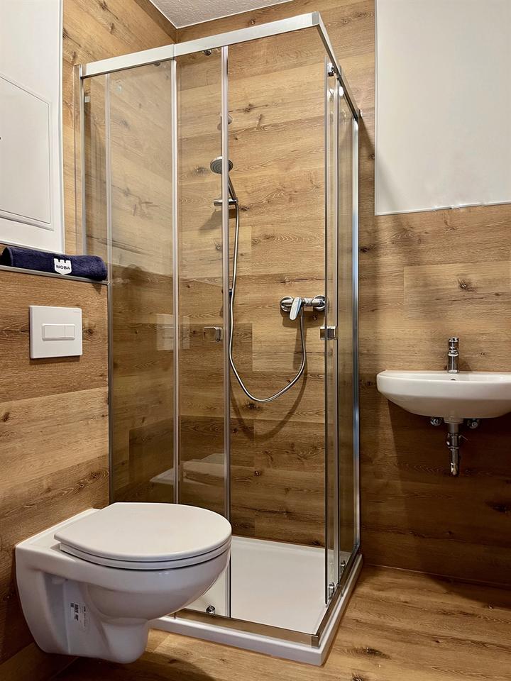 Thumbnail-Modern, hell und bereit für Sie! Sanierte 1-Raum Wohnung - barrierefrei!