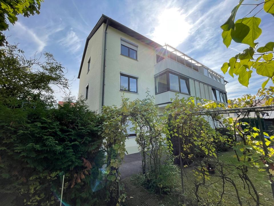 Thumbnail-Helle 3-Zi-Wohnung mit Balkon und privatem Gartenanteil