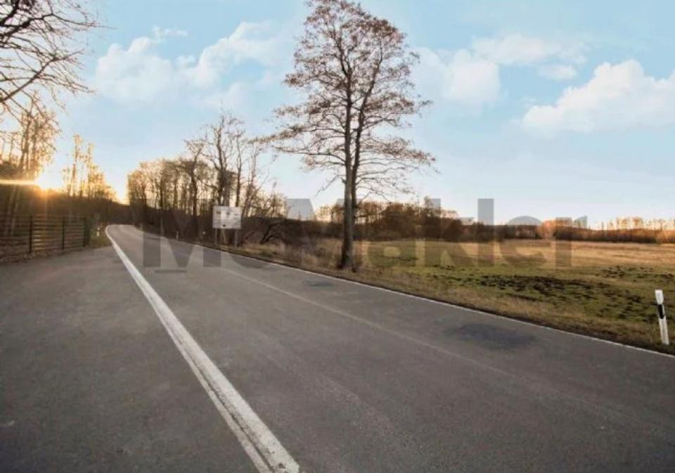 Thumbnail-Grundstück in 17419 Garz direkt an B 110 !