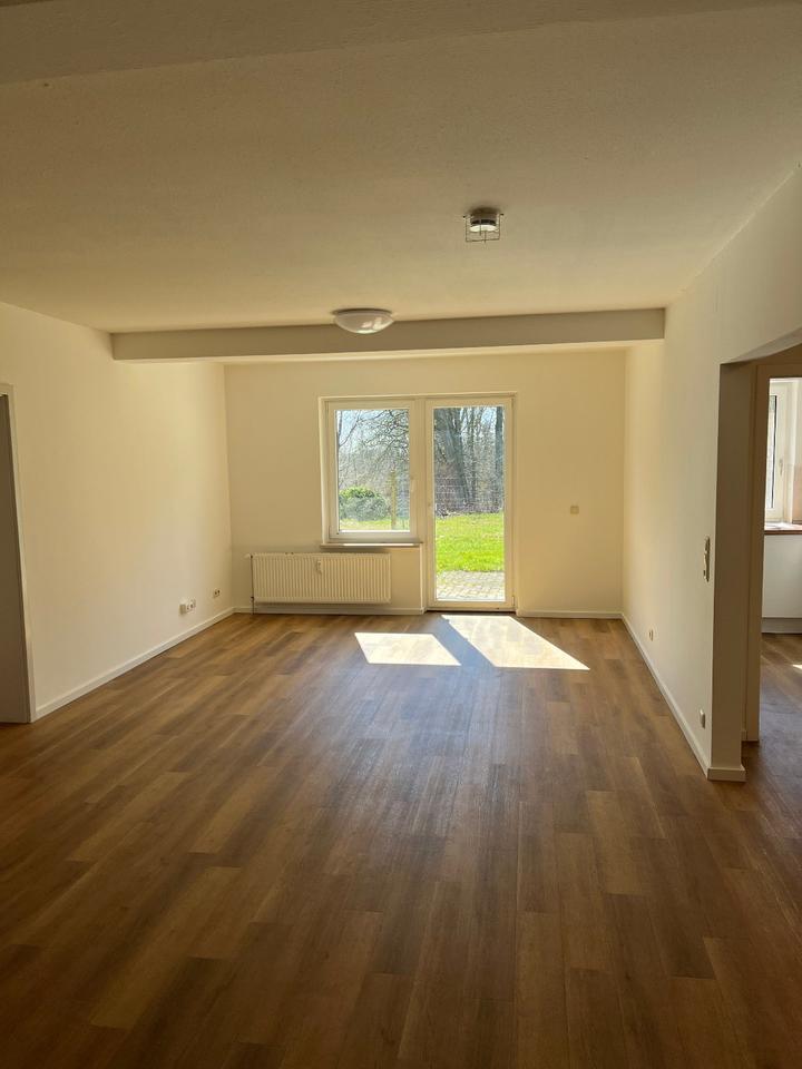Thumbnail-Großzügige 3-Zimmer-Erdgeschosswohnung mitten in der Natur
