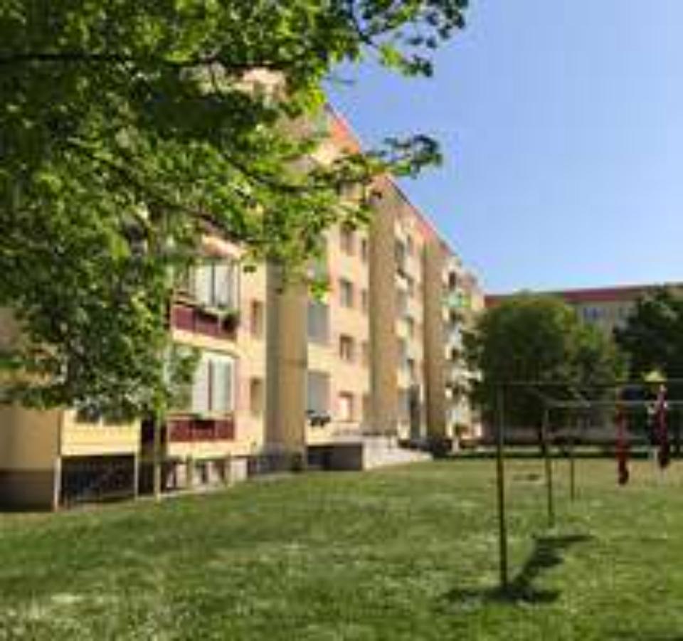 Thumbnail-Teilweise möblierte Wohnung mit großem Balkon