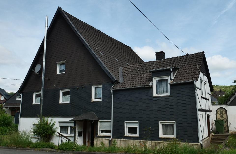 Thumbnail-Haus mit erschlossenem Baugrundstück in Bergneustadt Wiedenest