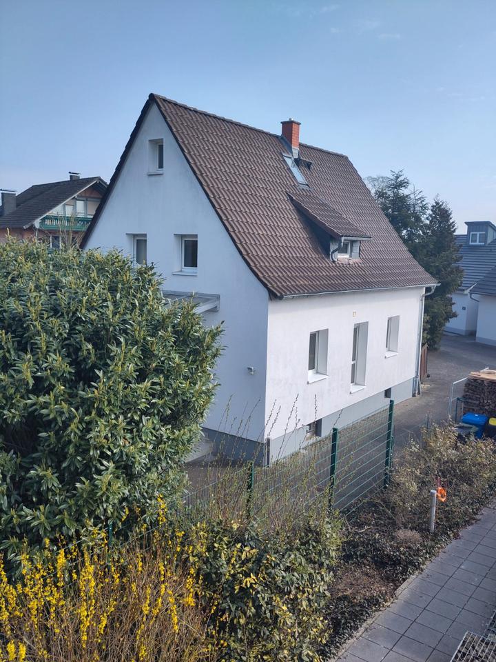 Thumbnail-Haus, freist., mitten in Lichruhig gelegen, gr. Garten, Garage