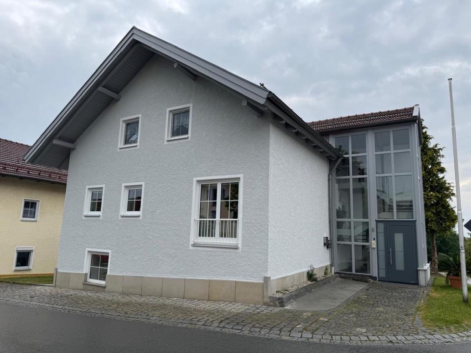 Thumbnail-Gepflegtes Zweifamilienhaus für Kapitalanleger!