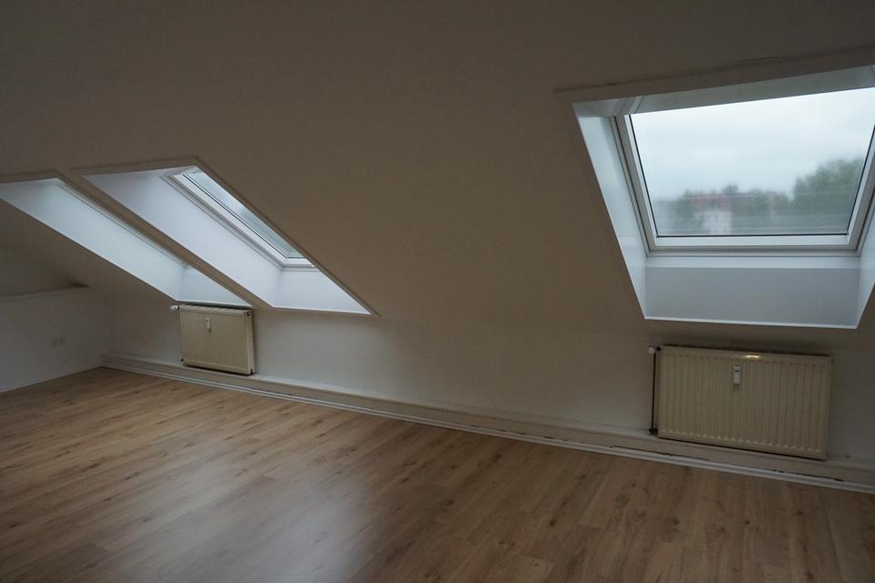 Thumbnail-5,8% Rendite sofort - 4 Zimmer Wohnung in Duisburg Meiderich