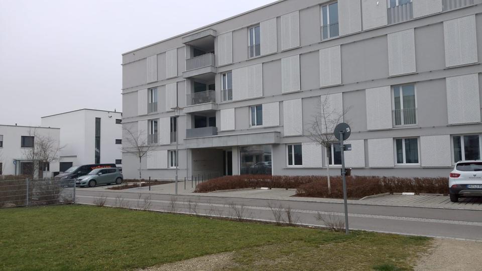 Thumbnail-3 Zi 95qm Top Lage Stellplatz Keller Aufzug Balkon 2001 Bj