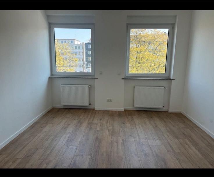 Thumbnail-Großzügige, renovierte, helle fünf Zimmerwohnung (WG geeignet)