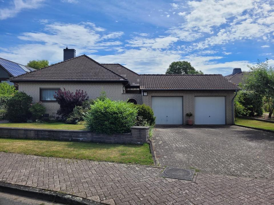 Thumbnail-Einfamilienhaus mit großem Grundstück in Lehrte Hämelerwald