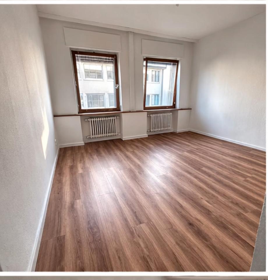 Thumbnail-renovierte 2-Zimmer-Wohnung in ruhigem 4-Parteien-Haus