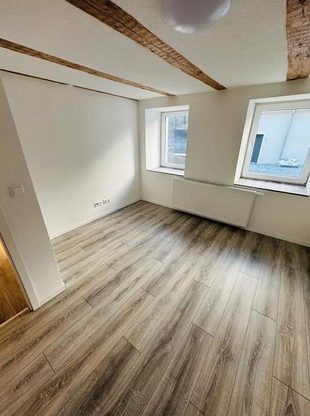 Thumbnail-Sanierte 3-Zimmer Wohnung mit Küche [AA146.01]