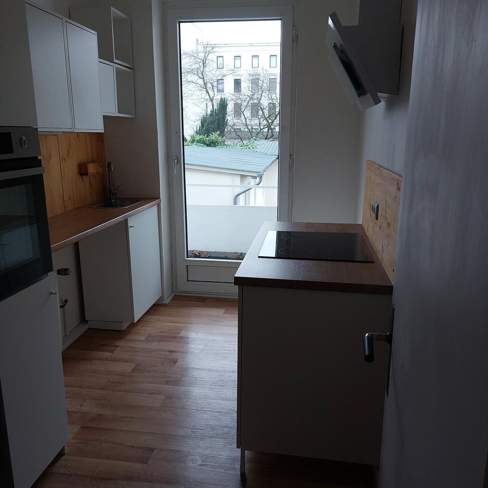 Thumbnail-3-Zimmer-Wohnung mit sehr langem Balkon Süd-Seite