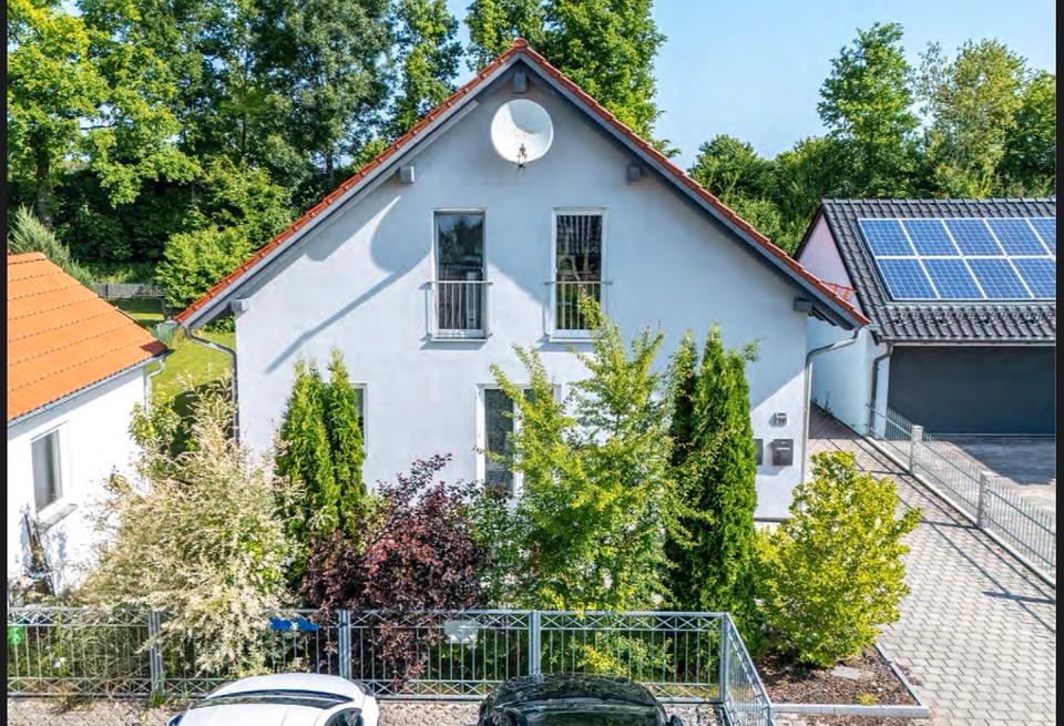 Thumbnail-Möblierte 3 Zimmer Wohnung im Einfamilienhaus