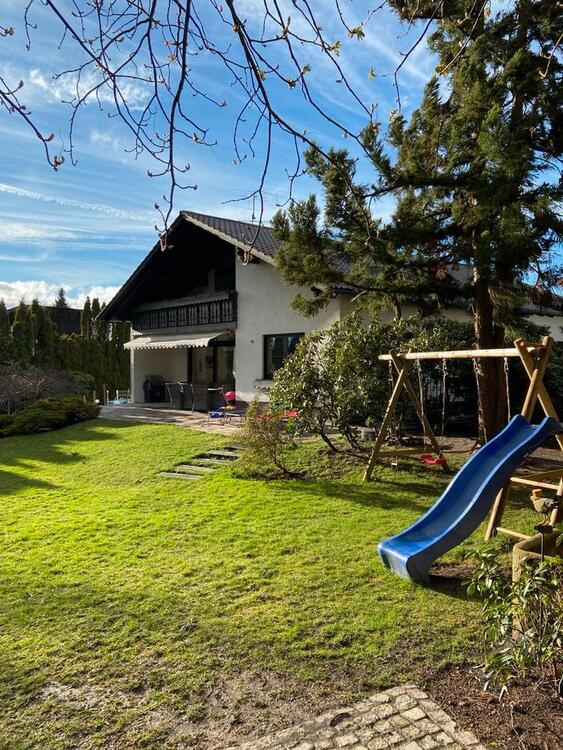 Thumbnail-Außergewöhnliches Einfamilienhaus mit riesigem Garten in Boos