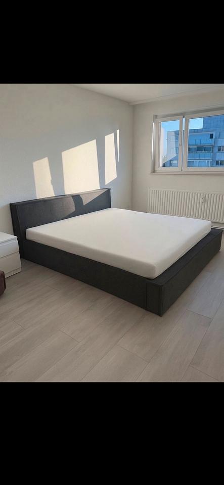 Thumbnail-Mietwohnung mit Skyline blick in Frankfurt am main