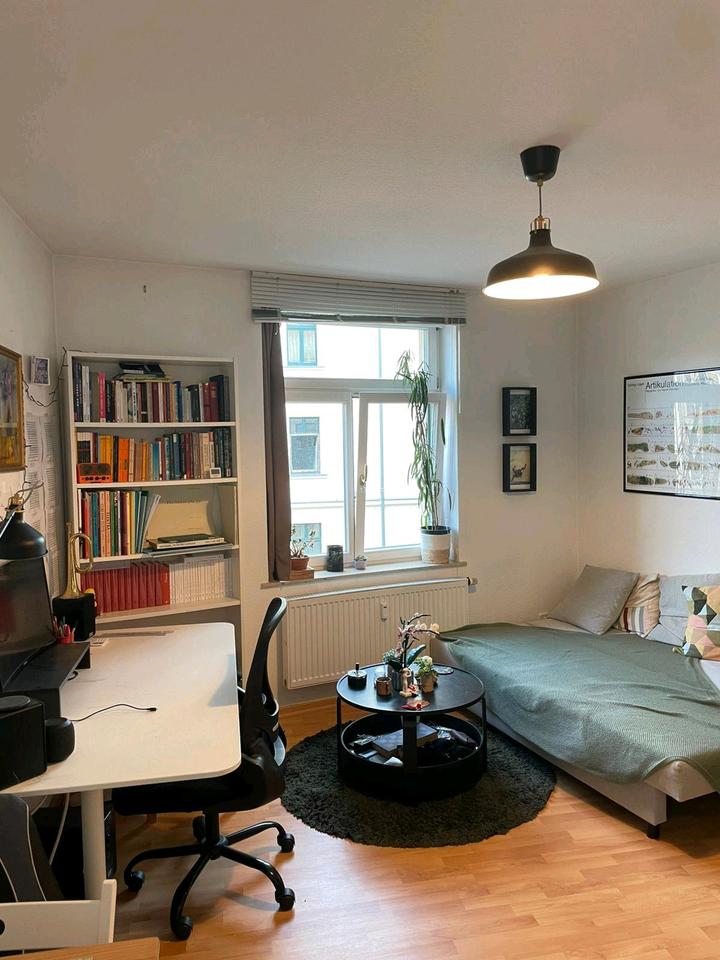 Thumbnail-Helle zwei-Raum Wohnung möbliert