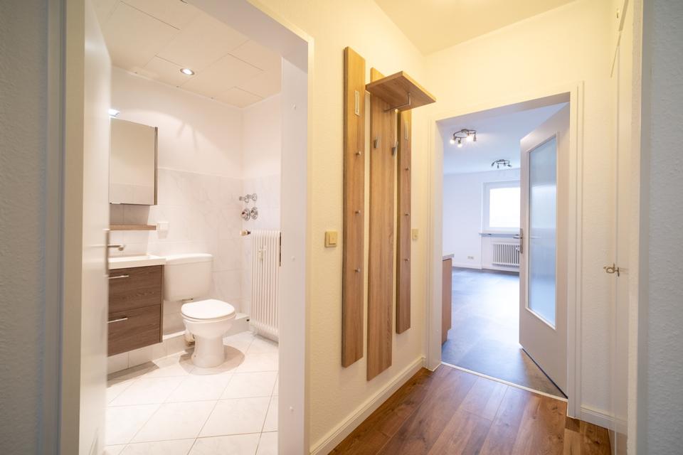 Thumbnail-STILLVOLLE, NEUWERTIGE 2 ZI WHG BALKON, EBK in WIESBADEN