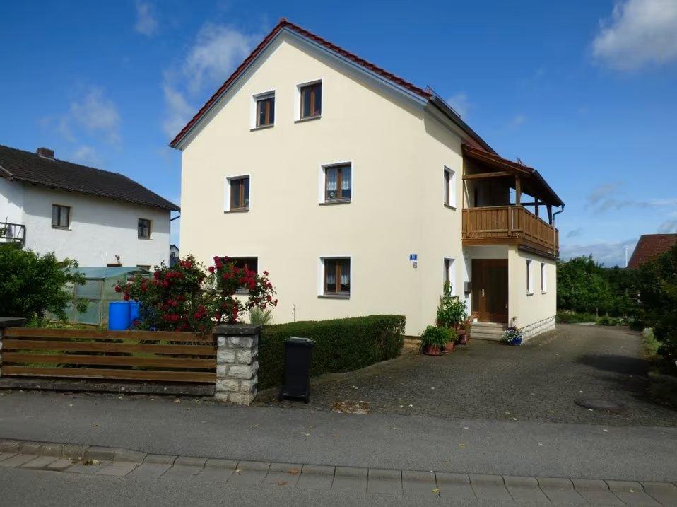 Thumbnail-Ruhig gelegenes, gepflegtes Haus mit viel Platz und guter Lage