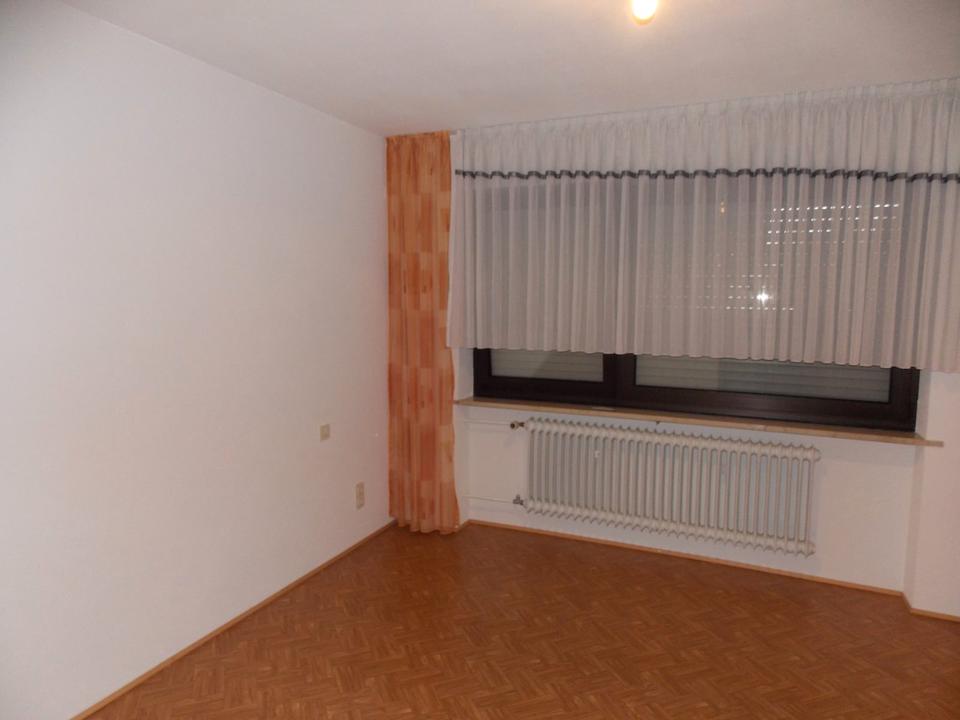 Thumbnail-Großzügige 2 Zimmerwohnung im EG