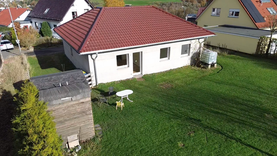 Thumbnail-Bungalow in traumhafter Lage 95 m² Wohnen 660 m² Garten