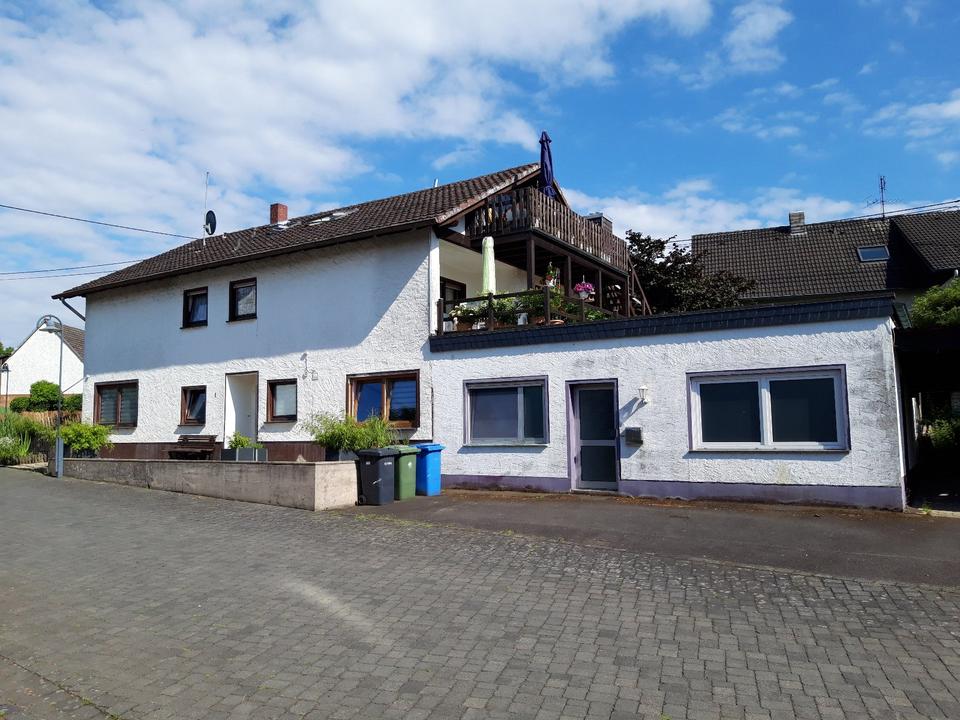 Thumbnail-Solides 4-Familienhaus im Ortskern von Breitscheid