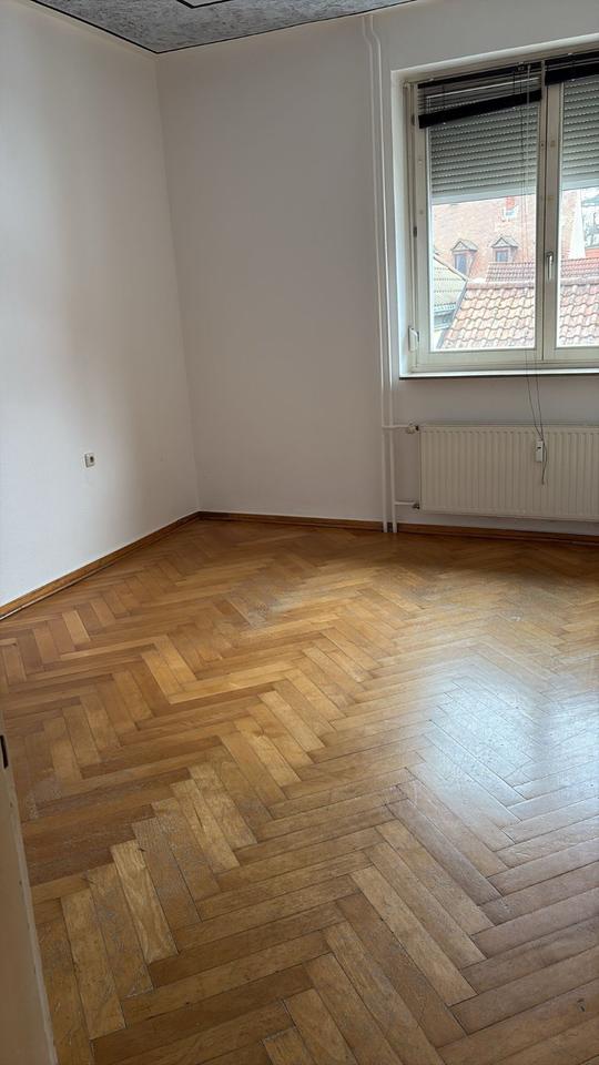 Thumbnail-Helle schöne 2 Zimmerwohnung mit Einbauküche zu vermieten