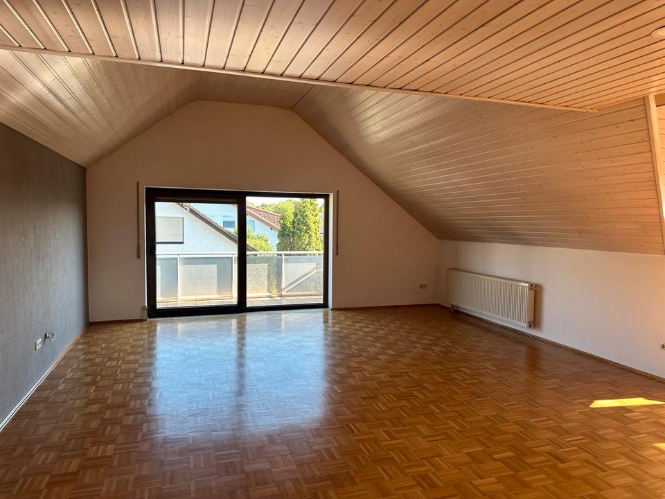 Thumbnail-Großzügige 3-Zimmer-Wohnung mit Weitblick