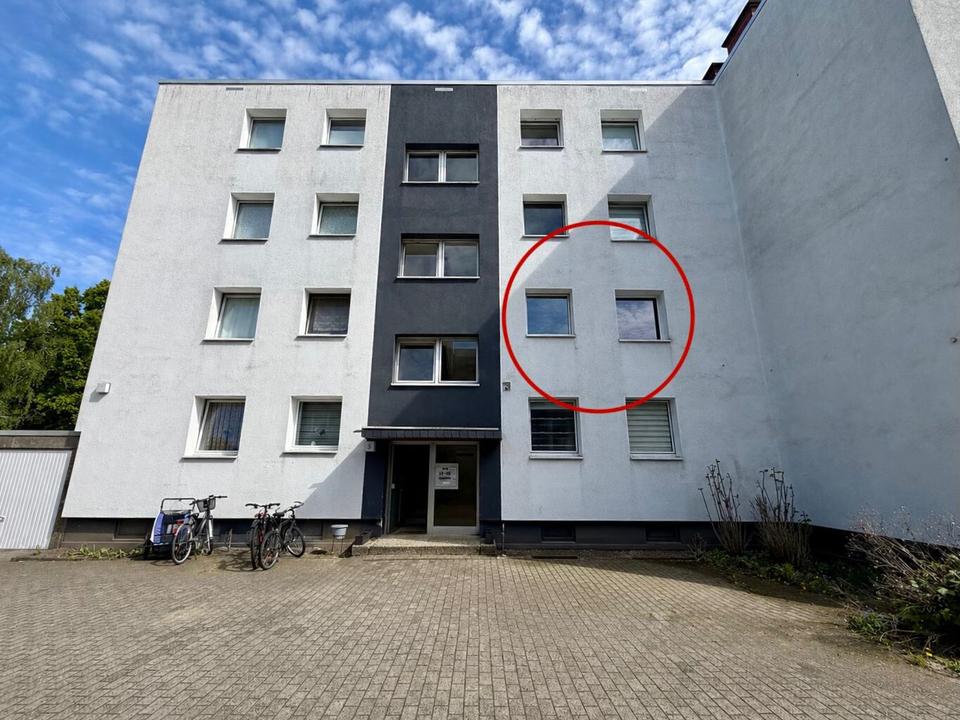 Thumbnail-Helle 3,5-Zimmer-Wohnung mit großzügigem Wohnbereich und Balkon!