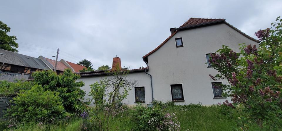 Thumbnail-Modernisiertes Einfamilienhaus mit 2 schönen Gärten