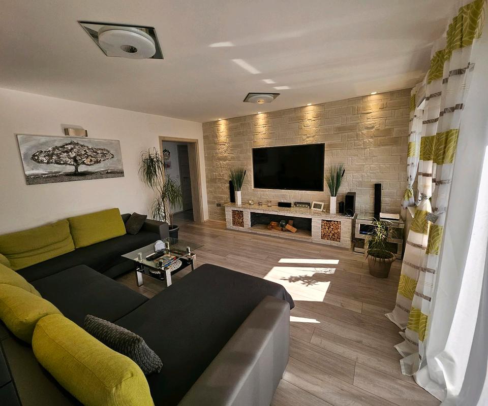 Thumbnail-Großzügige, vollmöblierte 4-Zimmer-Wohnung als WG oder Familie