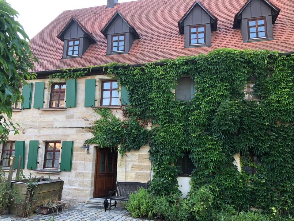 Thumbnail-Seltene Gelegenheit Hof m. 3 Wohneinheiten + Scheune zu verkaufen