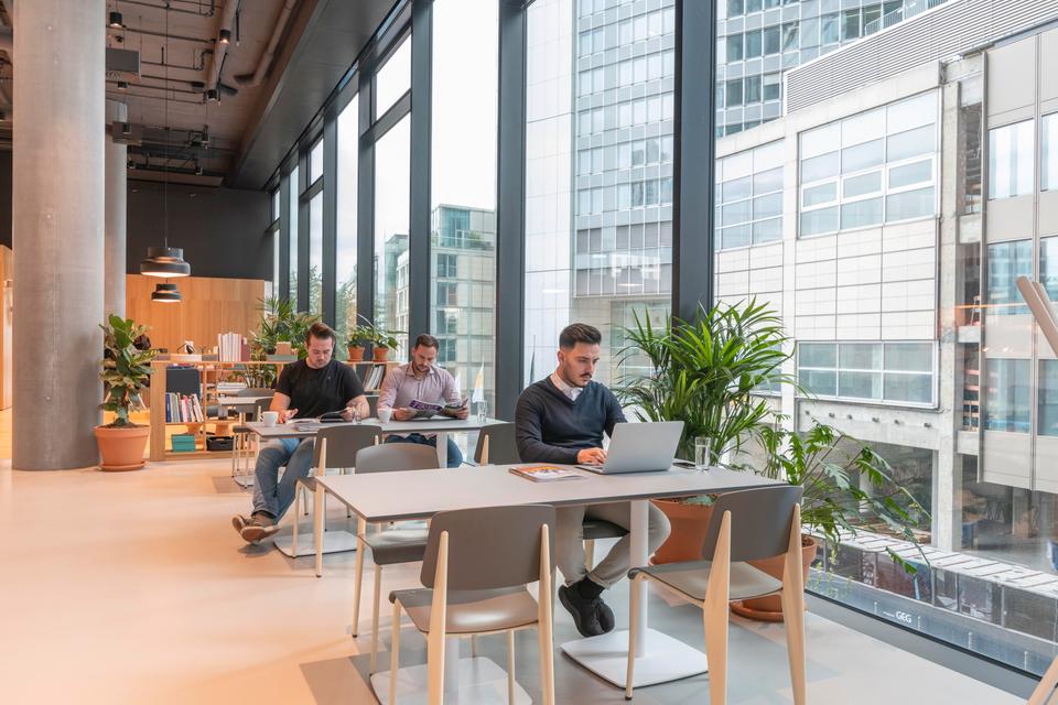 Thumbnail-Mitgliedschaften für flexible Arbeitsplätze in Spaces Omniturm