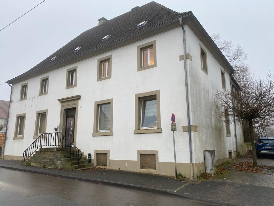 Thumbnail-2 FAMILIENHAUS