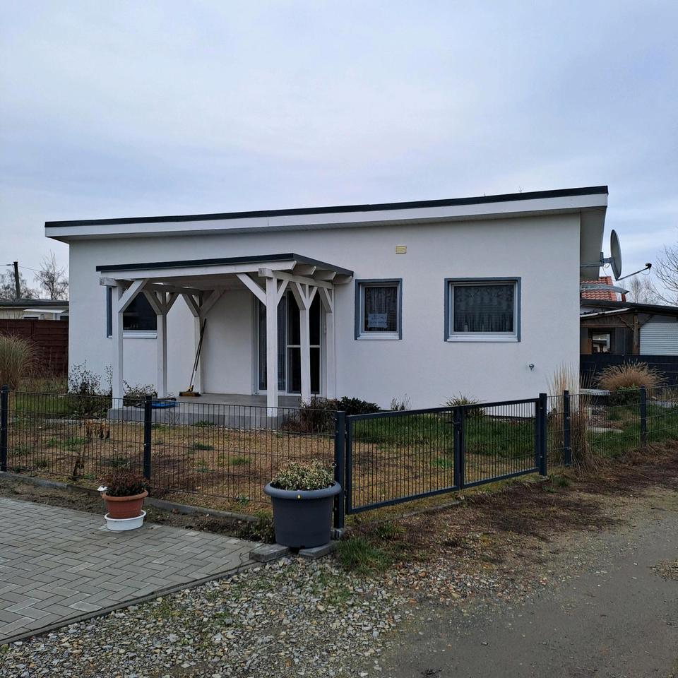 Thumbnail-Ferienhaus, Wochenendhaus massiv Seerosenteich