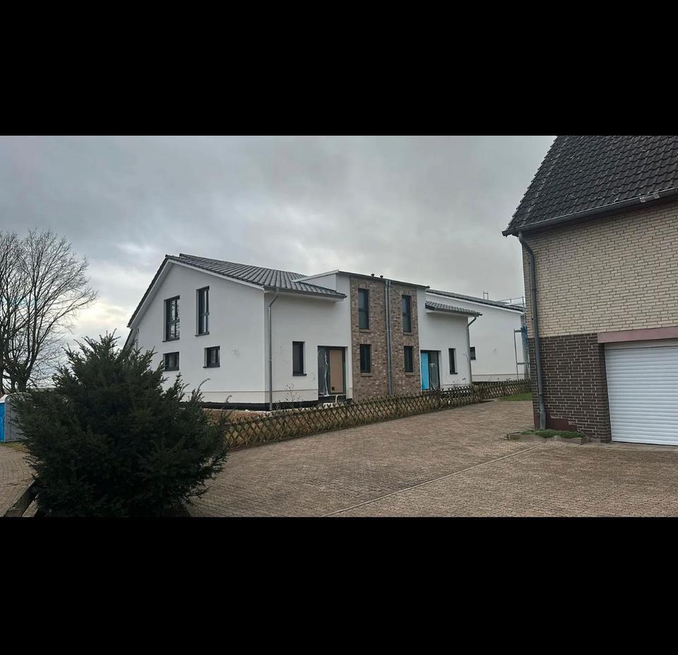 Thumbnail-2 moderne Doppelhaushälften in Groß Dahlum zu vermieten