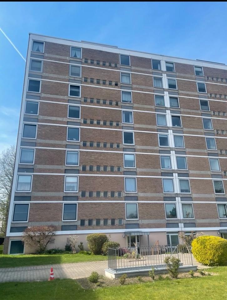 Thumbnail-Sanierungsbedürftige 3,5 Zimmer-Wohnung mit Ausblick ins Grüne