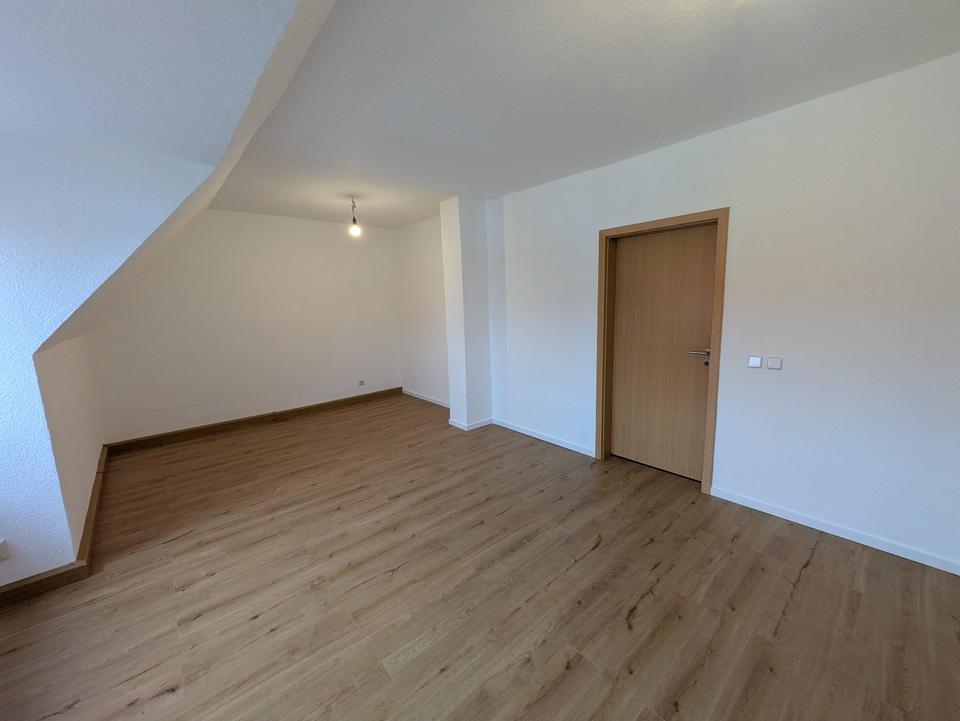 Thumbnail-3 Raum DG Wohnung