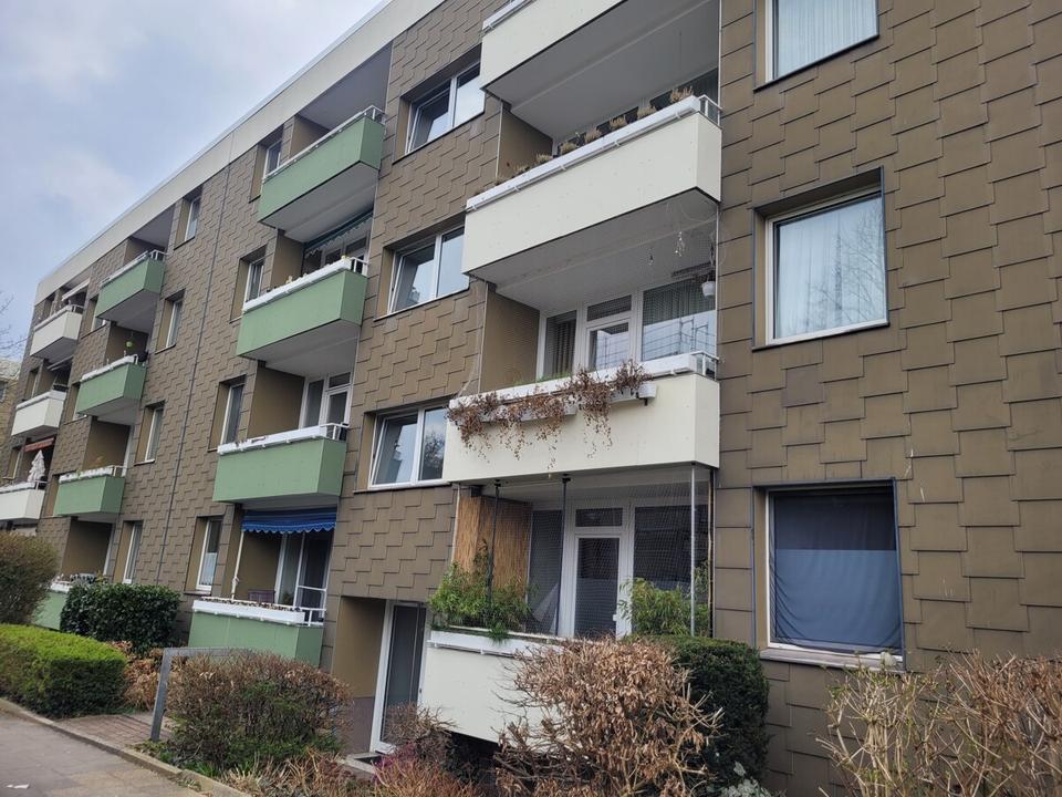 Thumbnail-renovierte 3 Zimmerwohnung mit Balkon in gefragter und familienfreundlicher Wohnanlage Ruhrhöhe!