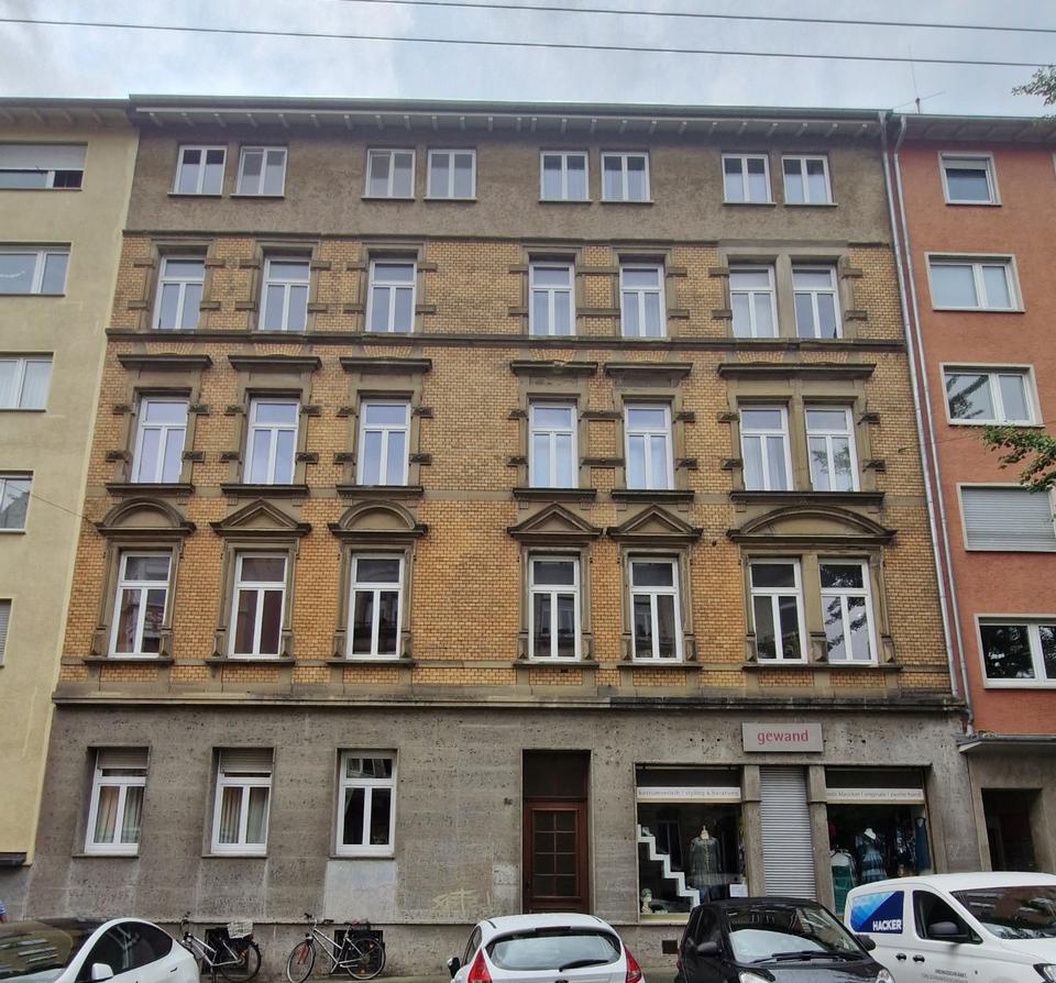 Thumbnail-Stilvolle 2,5-Zi-DG-Eigentumswohnung im Herzen von Stuttgart West