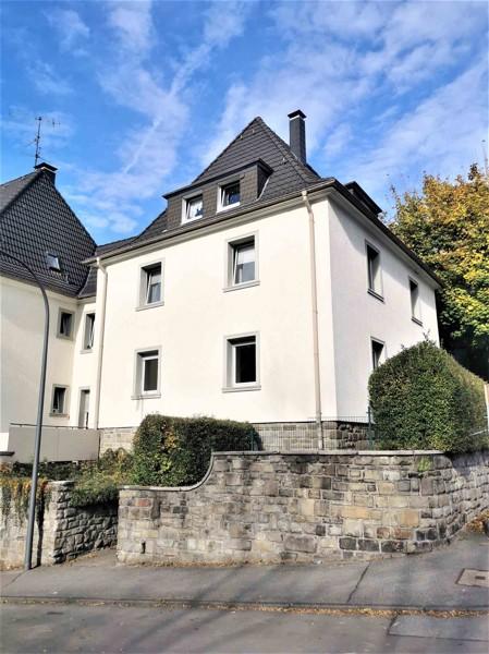 Thumbnail-Frisch renovierte 3-Zi.-Whg. mit modernem Tageslichtbad