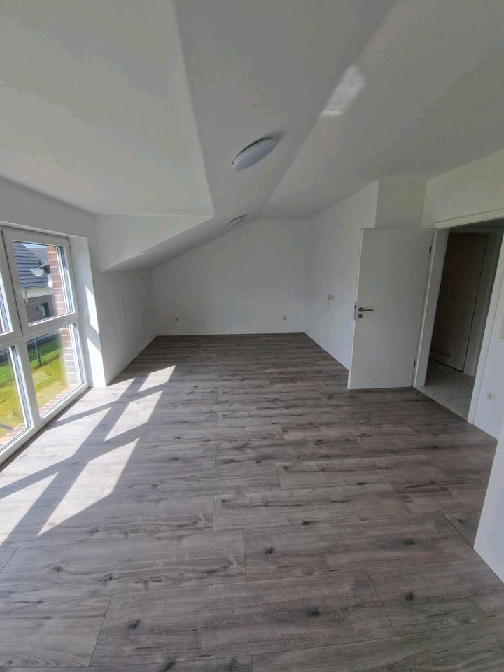 Thumbnail-Geräumige 3 Zimmer Wohnung
