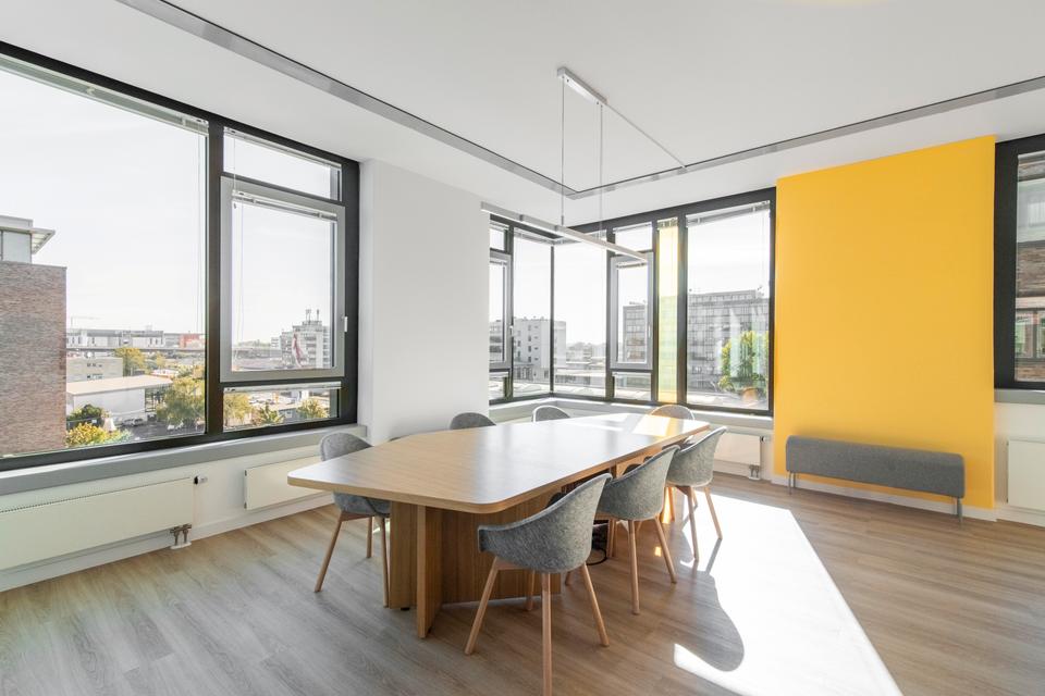 Thumbnail-Privater Büroraum für 4 Person in REGUS AOC Hanauer Landstraße