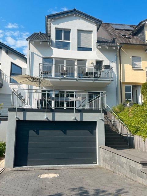 Thumbnail-2 Familienhaus mit Kamin, Garten und großer Garage in Vallendar