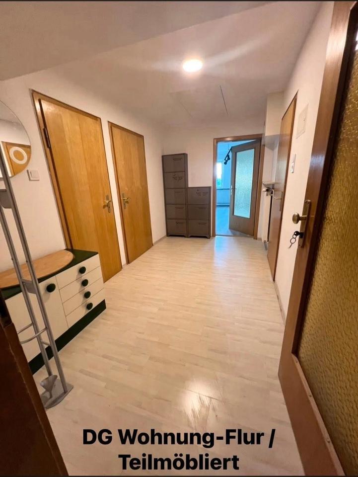 Thumbnail-Helle, renovierte 4,5-Zimmer-Wohnung mit EBK, Garten, Terrasse