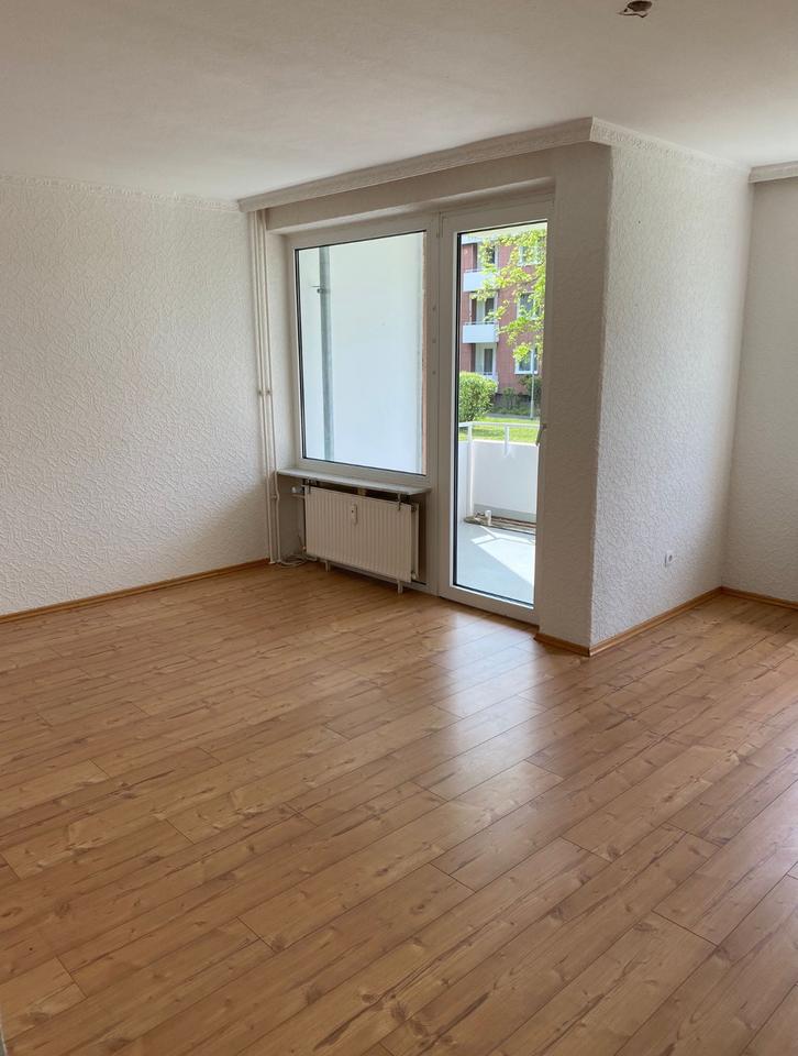 Thumbnail-Helle 3 Zimmer Wohnung mit Balkon 1 EG