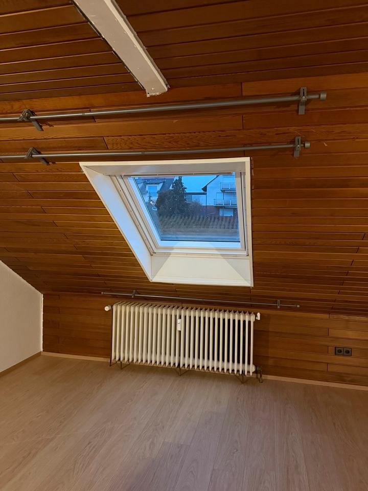 Thumbnail-Ruhige Dachgeschoss-Wohnung in Niestetal Heiligenrode vermieten