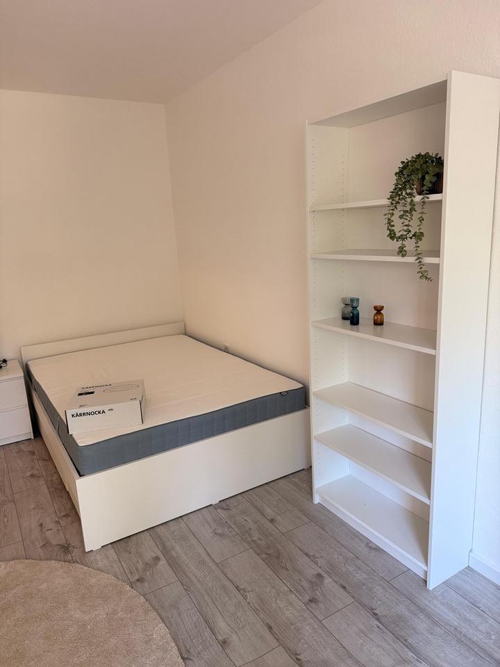 Thumbnail-Erstbezug | Möbliertes WG-Zimmer in kernsanierter Wohnung – Düsseldorf Mörsenbroich