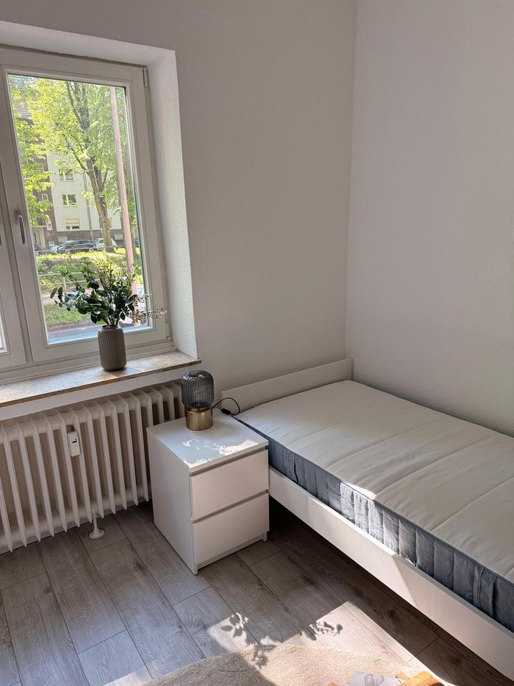 Thumbnail-Erstbezug | Möbliertes WG-Zimmer in kernsanierter Wohnung – Düsseldorf Mörsenbroich